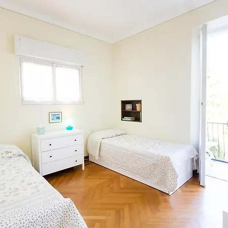 Apartment 3 Bedroom In *