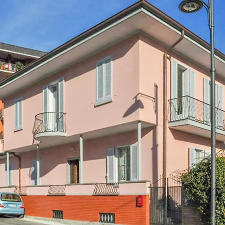 3 Bedroom In Apartment Stresa