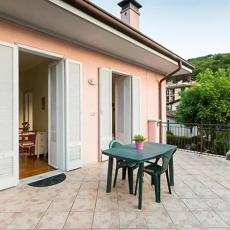 Apartment 3 Bedroom In Stresa