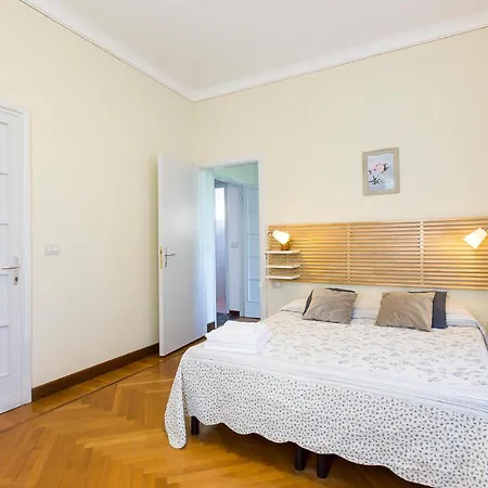 Apartment 3 Bedroom In Stresa